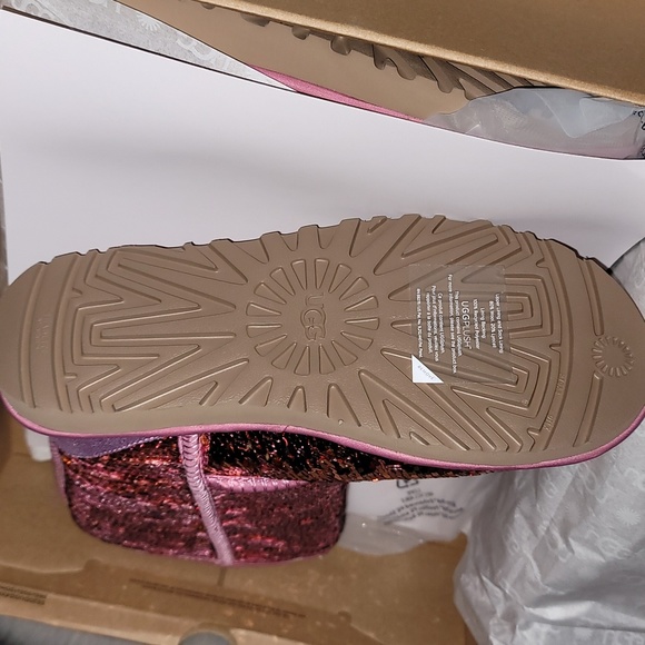 UGG CLASSIC SHORT SEQUIN PINK BOOTS - Picture 5 of 7